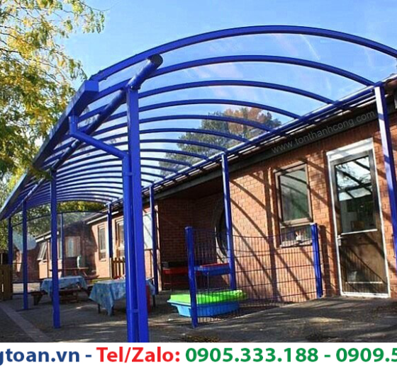 TÔN LẤY SÁNG: GIẢI PHÁP TIẾT KIỆM ĐIỆN NĂNG CHO NHÀ XƯỞNG VÀ SÂN THƯỢNG