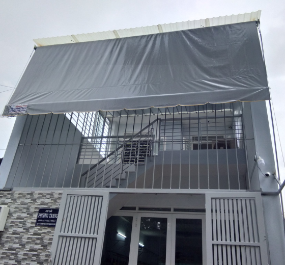 TPHCM LẮP MÁI CHE KÉO THẢ VẬN HÀNH ÊM GỌN LINH HOẠT