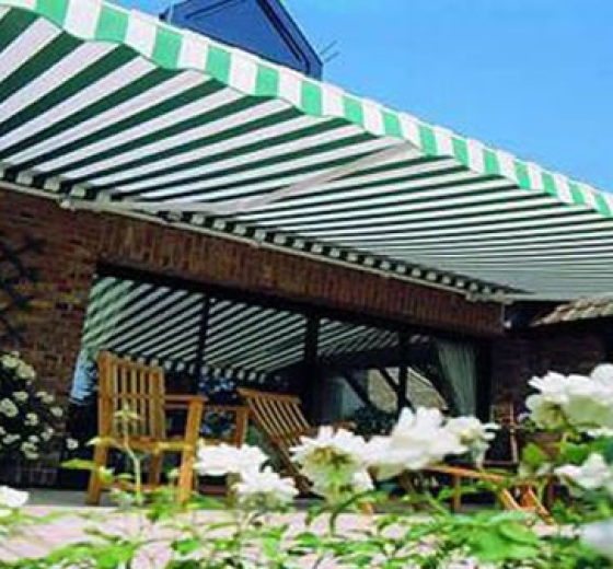 LÀM MÁI HIÊN CHE NẮNG MƯA CHO VĂN PHÒNG, DOANH NGHIỆP, KHO XƯỞNG