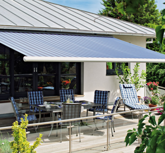 CUNG CẤP SỈ LẺ VẢI BẠT LÀM MÁI HIÊN, MÁI KÉO