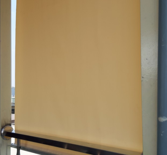 BẠT CHE NẮNG TỰ CUỐN GIÁ RẺ TẠI XƯỞNG