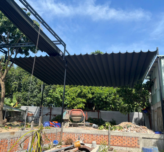 LẮP ĐẶT BẠT CHE TRƯỚC HIÊN NHÀ GIÚP TĂNG THẨM MỸ KHÔNG GIAN