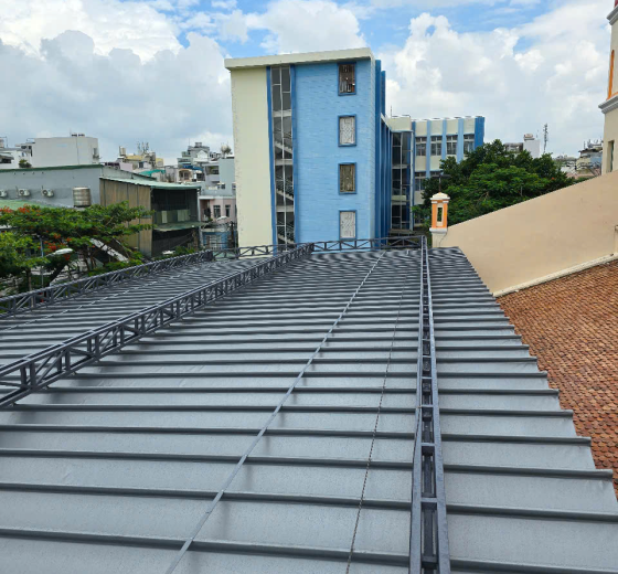 TPHCM CHUYÊN LẮP ĐẶT MÁI CHE SÂN VƯỜN, QUÁN ĂN, QUÁN NHẬU
