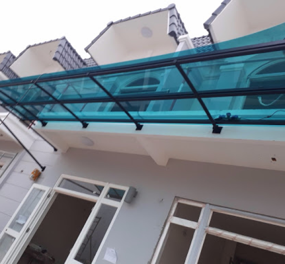 TẤM LỢP POLY ĐẶC RUỘT RỖNG RUỘT GIÁ TỐT THI CÔNG TẬN NƠI