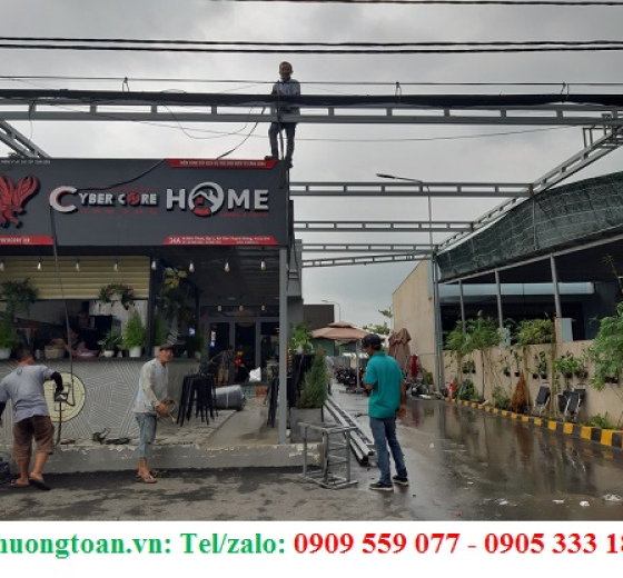 NHẬN THI CÔNG MÁI CHE NHÀ KHO, MÁI CHE SÂN BÓNG CAO CẤP