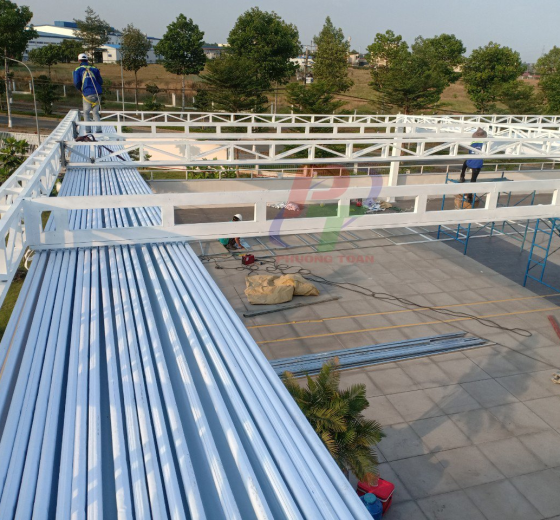 BẢNG BÁO GIÁ LÀM MÁI XẾP TRƯỚC CỬA, MÁI XẾP CHE MƯA NGOÀI TRỜI