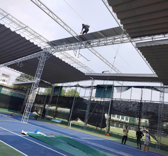 QUẬN 9 CẦN THỢ LÀM MÁI CHE SÂN PICKLEBALL LIÊN HỆ PHƯƠNG TOÀN