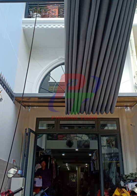 Mái Xếp Che Sân Nhà Số 817/16 Lạc Long Quân, P.11, Q. Tân Bình