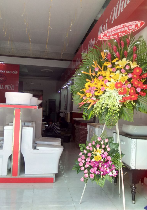TRANG TRÍ MẶT BẰNG SHOWROOM, KỆ, TỦ, BẢNG HIỆU, CHỮ NỔI, ĐÈN...