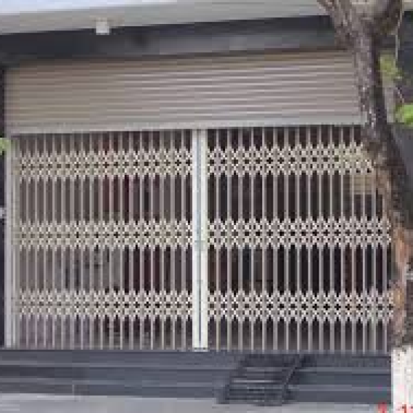 CỬA