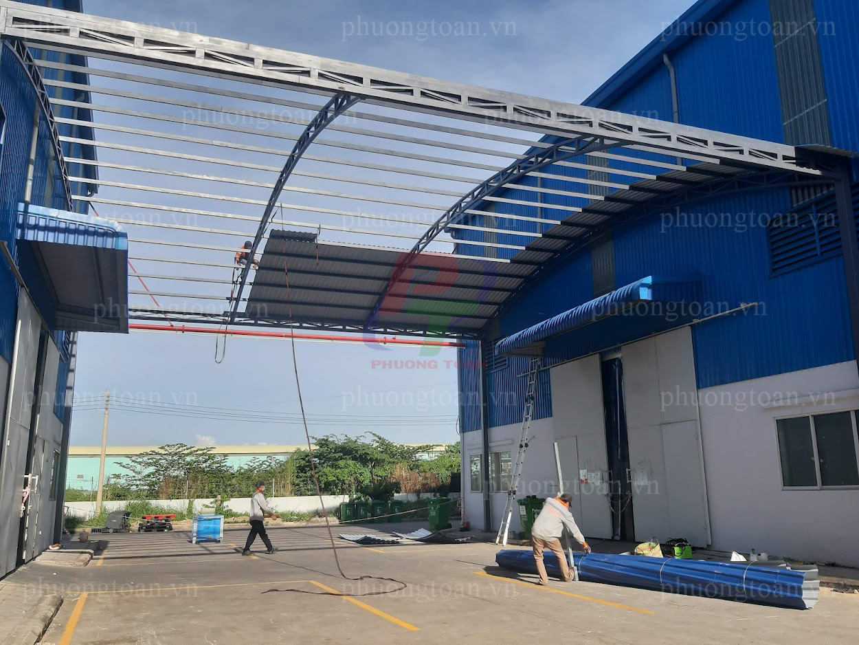 Lắp mái tôn lên khung kèo