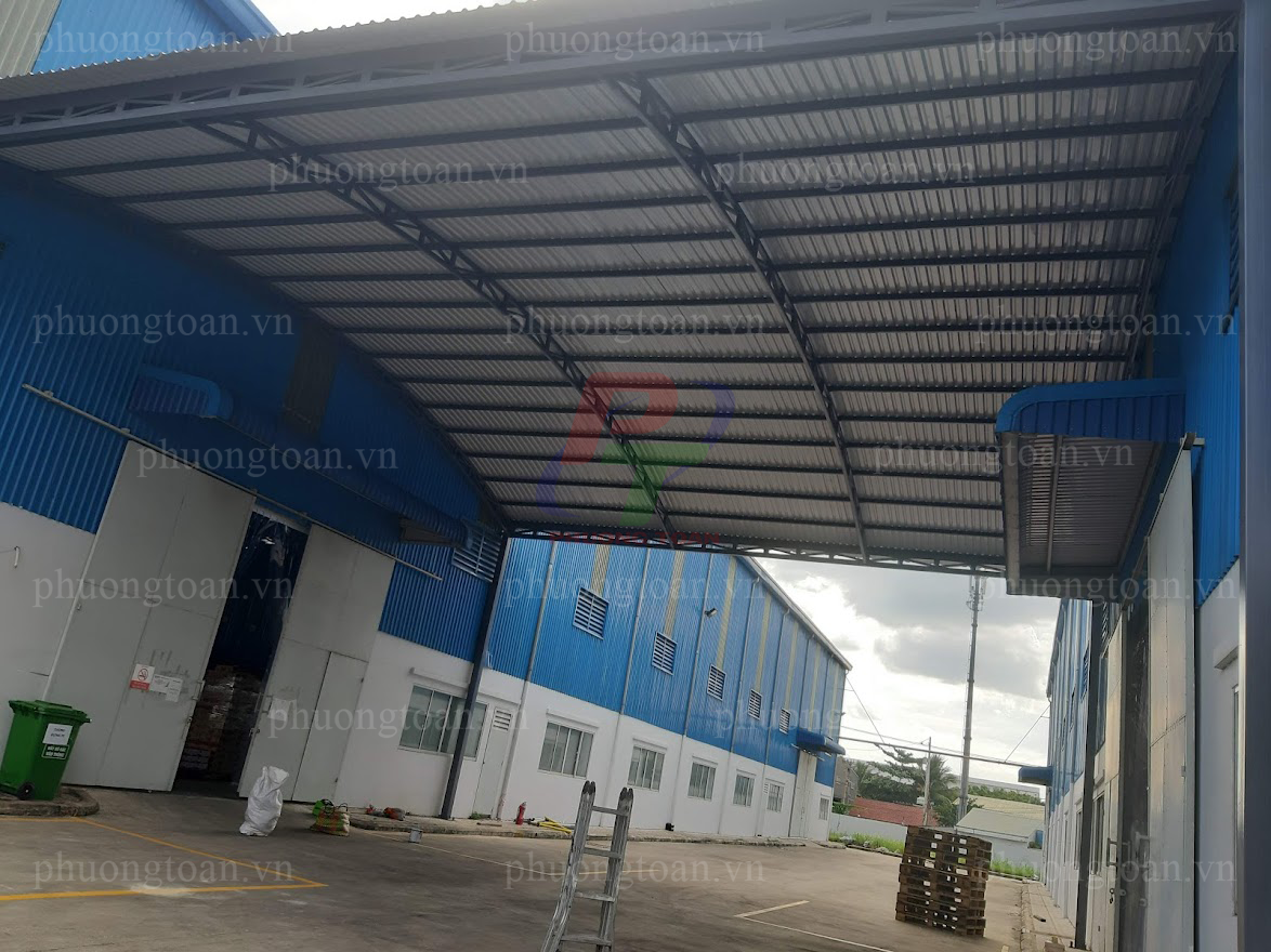Hoàn thiện mái vòm tôn
