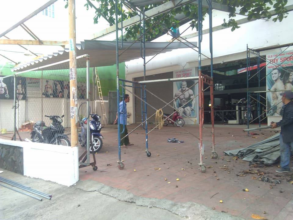 Làm mái che cho phòng tập gym