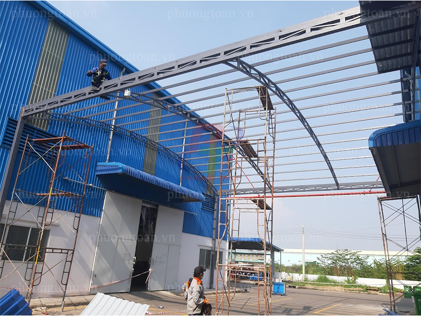 Hàn khung kèo của mái vòm