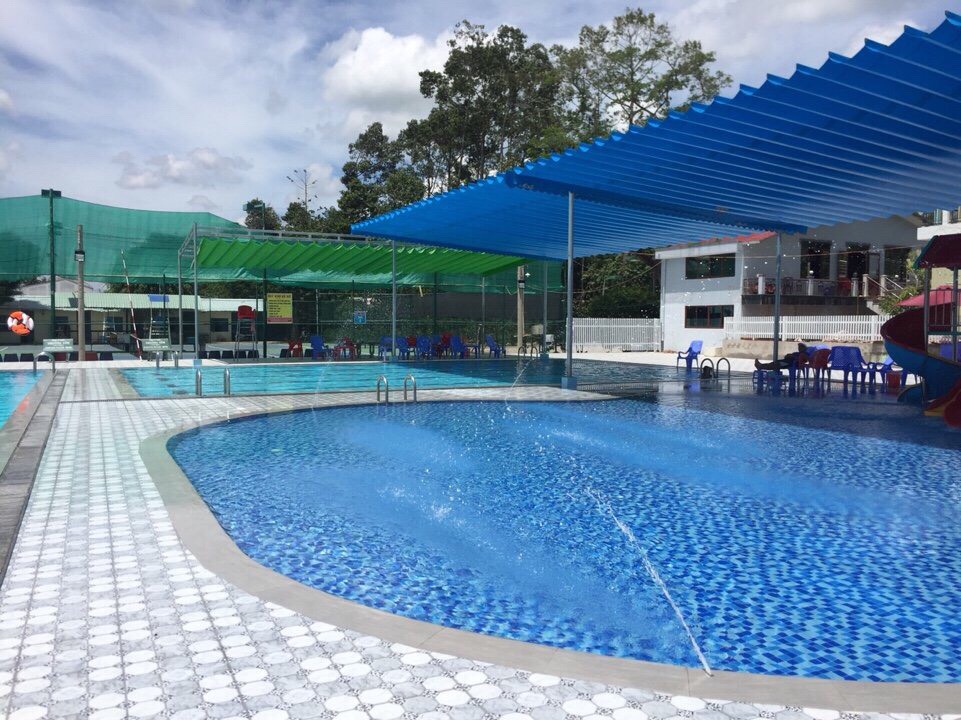 Mái xếp hồ bơi đẹp