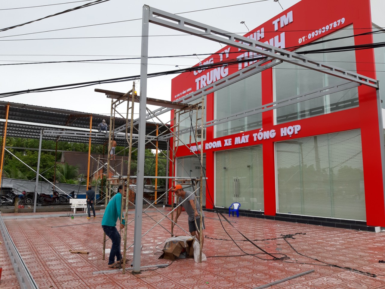 Thi công mái xếp lượn sóng