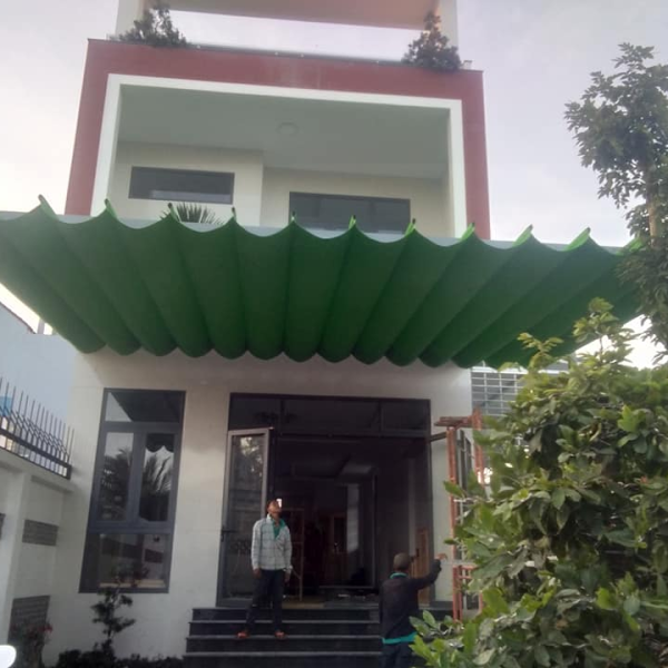 Mái Bạt Che Sân Nhà Tiện Lợi