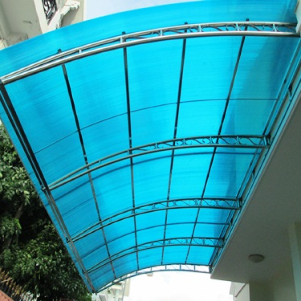 THI CÔNG TẤM LỢP LẤY SÁNG POLY
