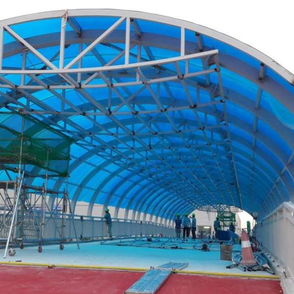 THI CÔNG LẮP ĐẶT MÁI VÒM POLY